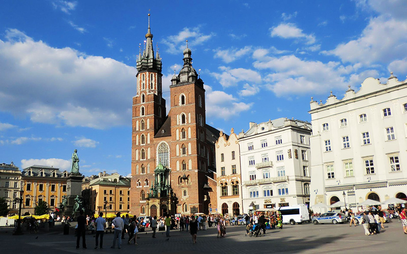Universitas terbaik di Polandia untuk mahasiswa internastional