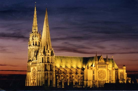 Chartres-Cathedral-France-1.jpg