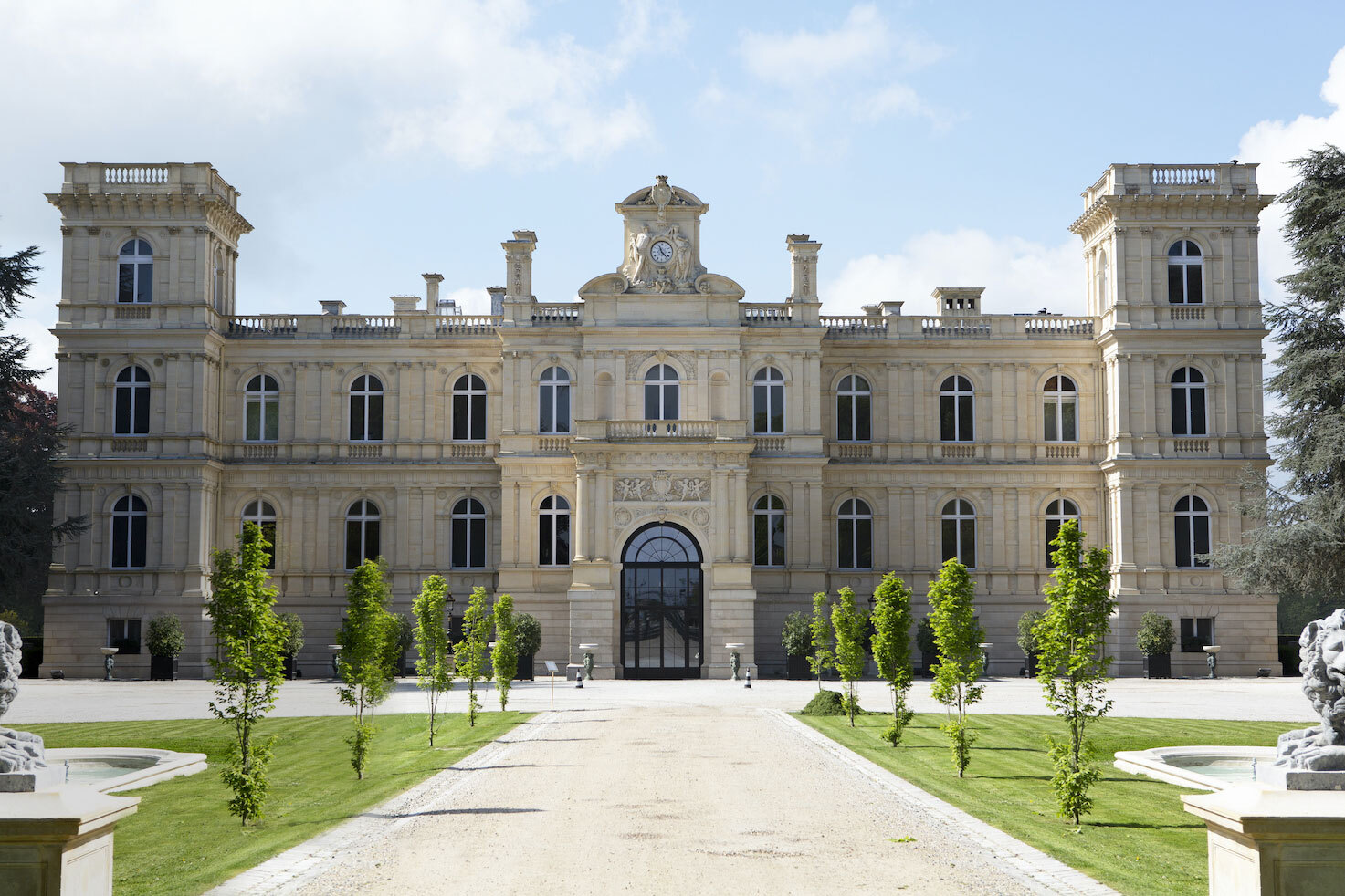Study in Ecole Ferrières - Hospitality, Gastronomy and Luxury with Scholarship